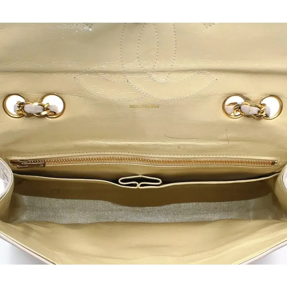 Chanel Medium Flap Bag Classic Vintage 2.55 Cream Handbag Vertical Quilted